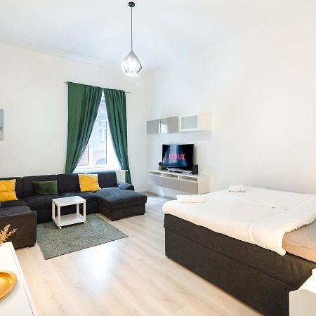 Szasz Apartment Villa 2 next to Buda Castle district Budapest Esterno foto