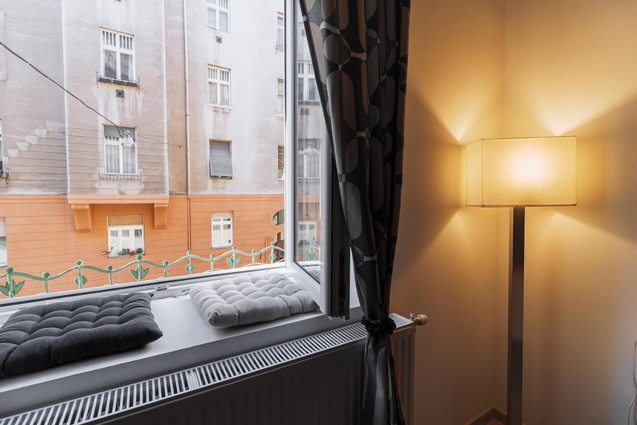 Szasz Apartment Villa 2 next to Buda Castle district Budapest Esterno foto